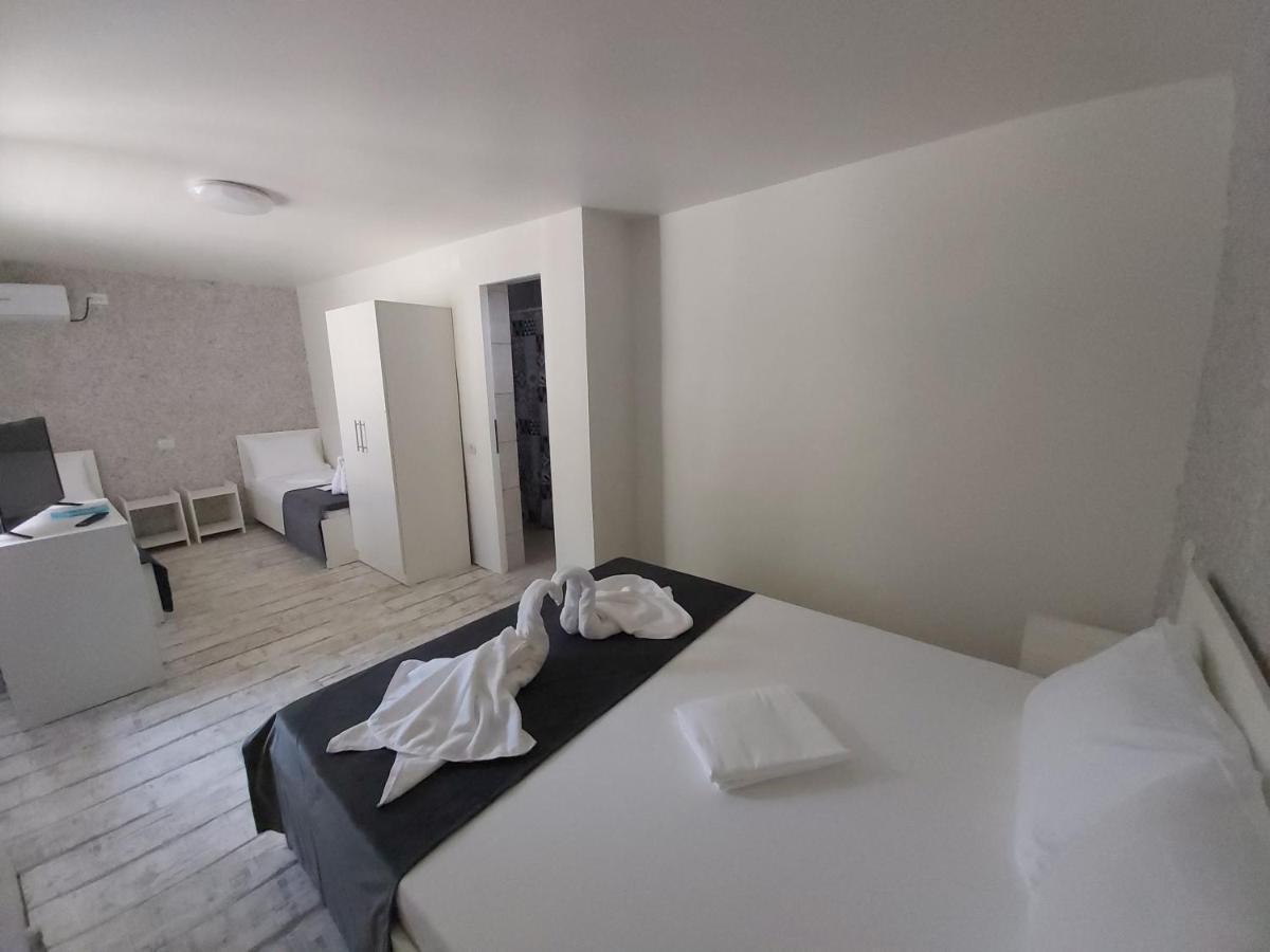 Ama Hotel Констанца Екстериор снимка
